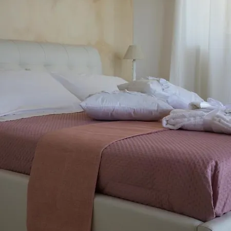 فندق مبيت وإفطار Paradise 4*