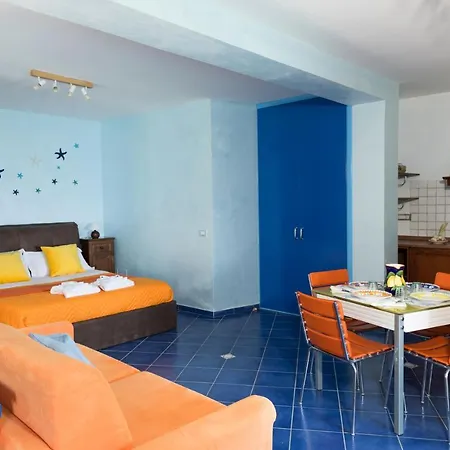 فندق مبيت وإفطار Paradise 4*