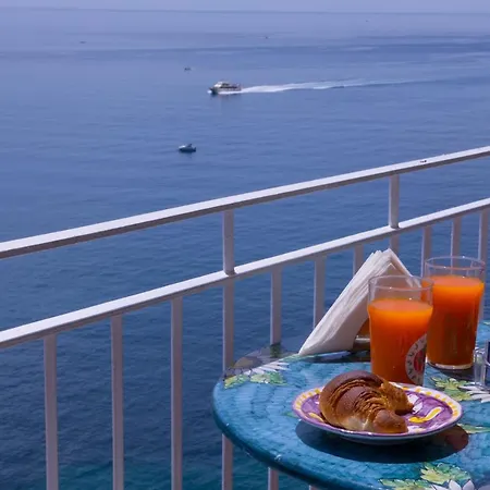 Paradise فندق مبيت وإفطار
