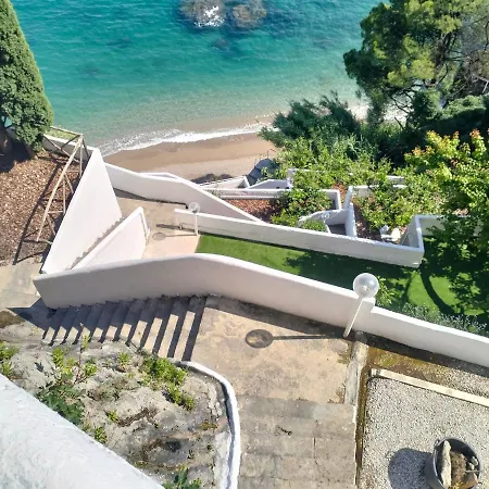 Paradise فندق مبيت وإفطار 4*