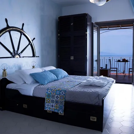 Bed & Breakfast Paradise 4*